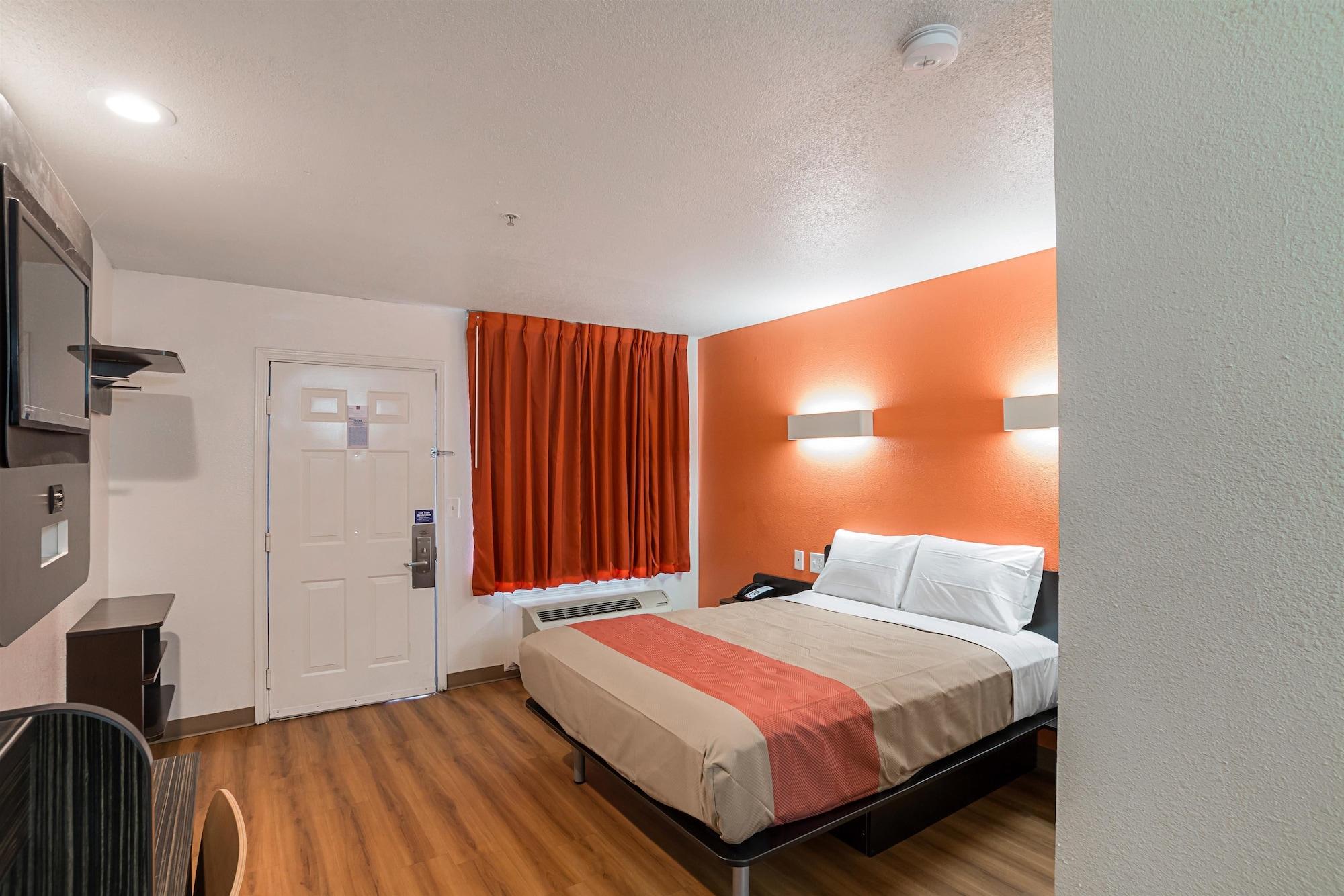 Motel 6-Grand Prairie, Tx - Near Six Flags Drive Exterior photo