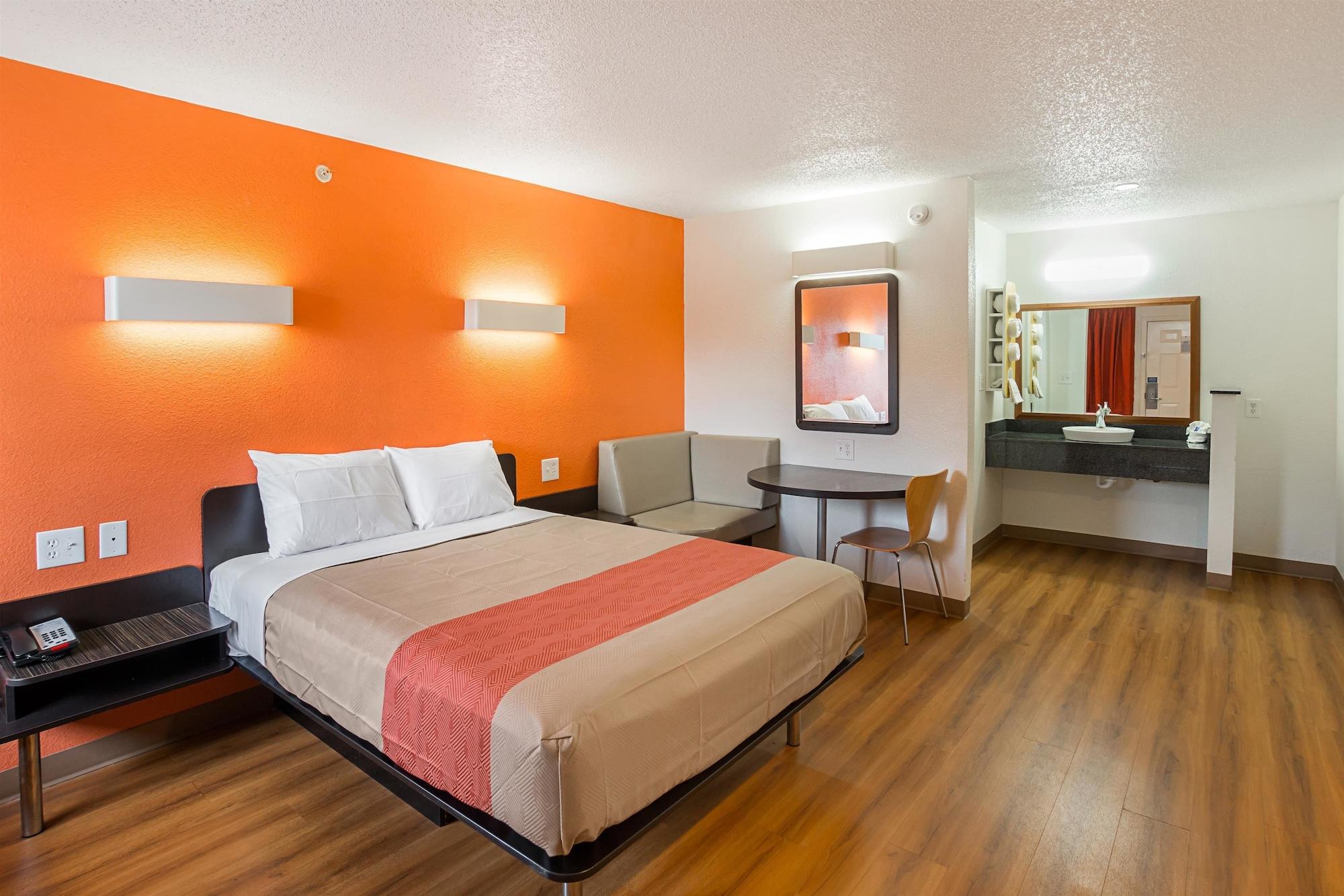 Motel 6-Grand Prairie, Tx - Near Six Flags Drive Exterior photo