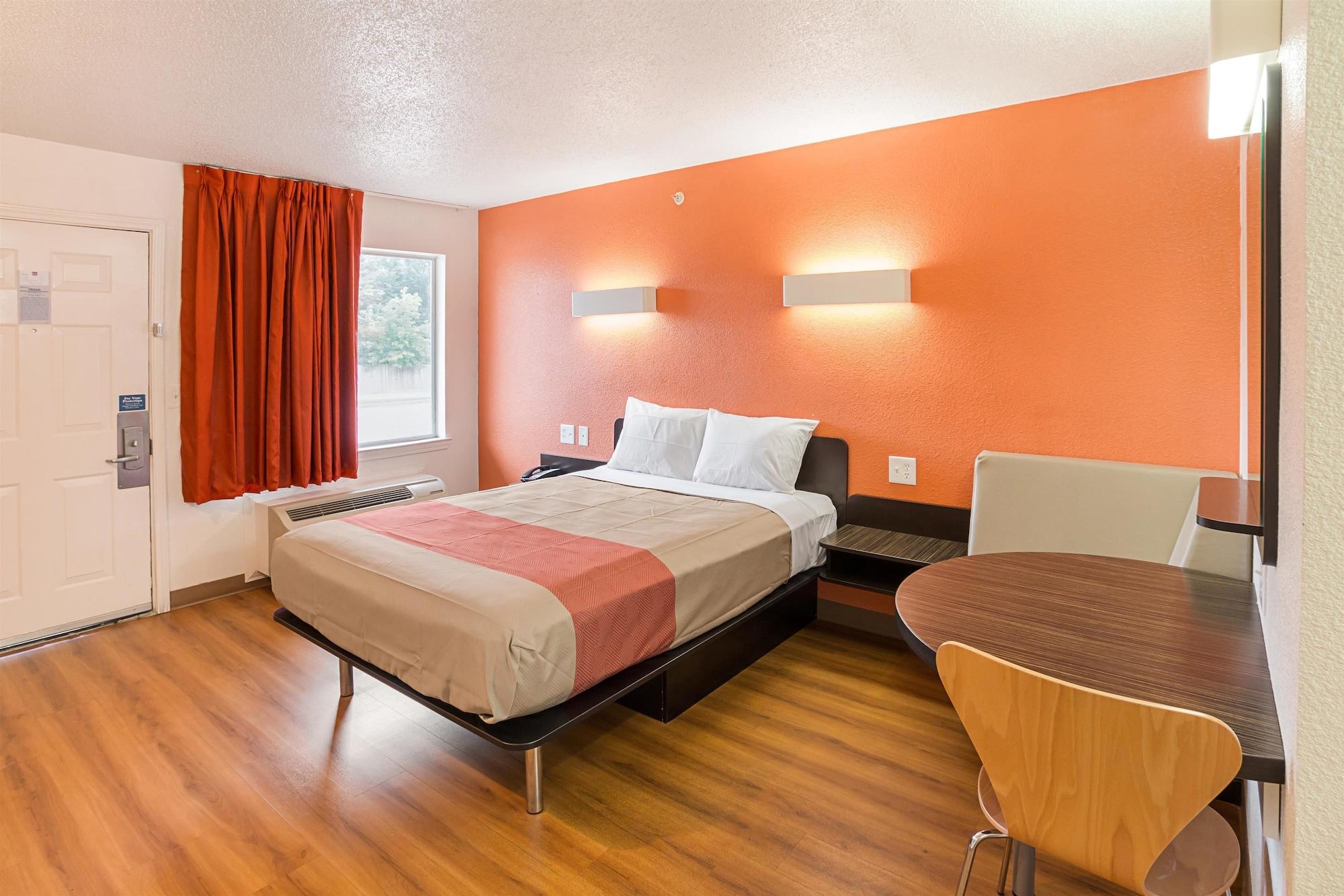 Motel 6-Grand Prairie, Tx - Near Six Flags Drive Exterior photo