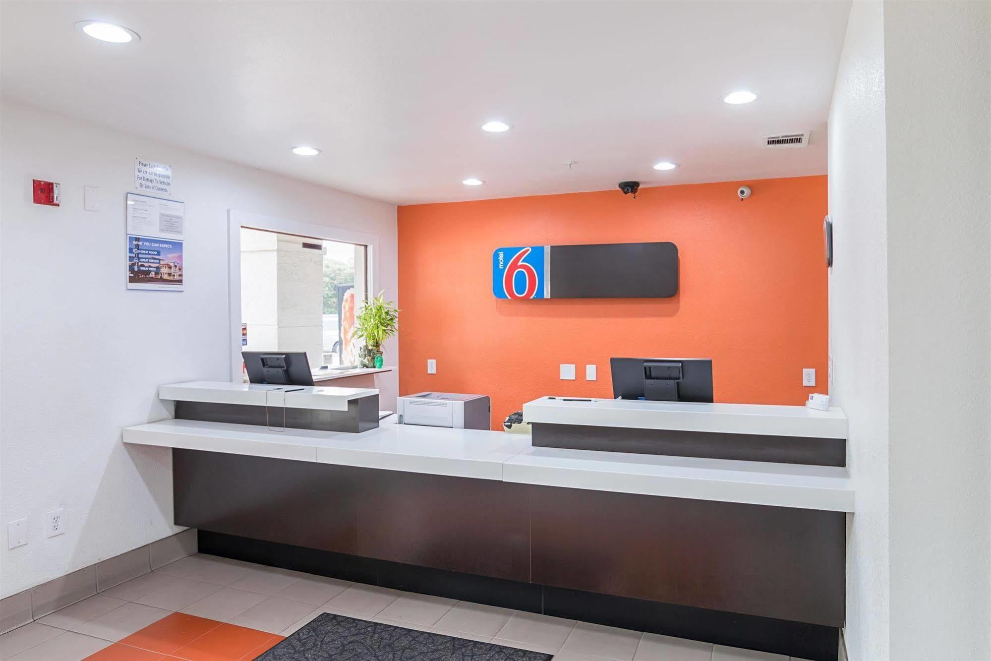 Motel 6-Grand Prairie, Tx - Near Six Flags Drive Exterior photo