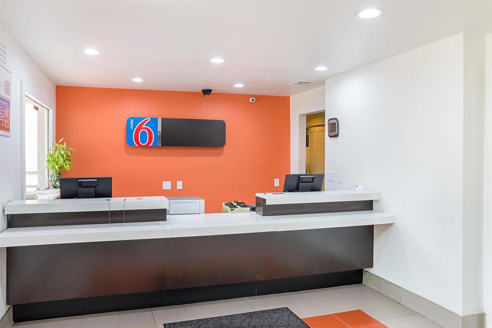 Motel 6-Grand Prairie, Tx - Near Six Flags Drive Exterior photo