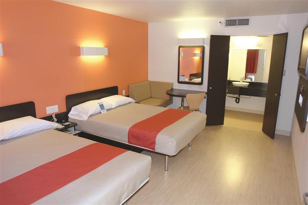 Motel 6-Grand Prairie, Tx - Near Six Flags Drive Room photo