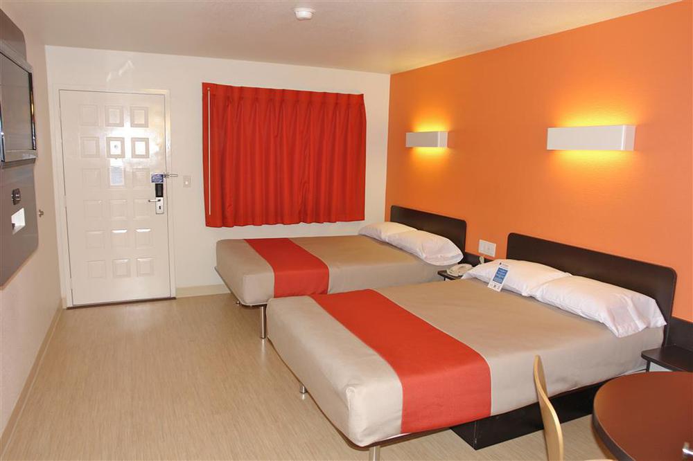 Motel 6-Grand Prairie, Tx - Near Six Flags Drive Room photo